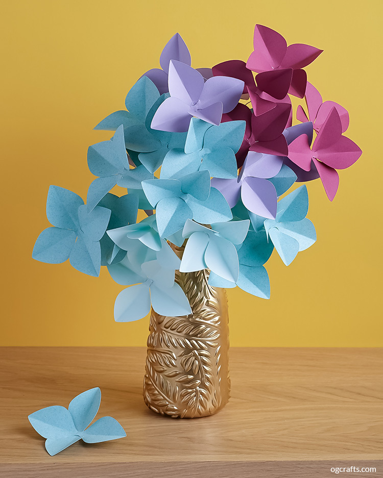 DIY paper hydrangea bouquet